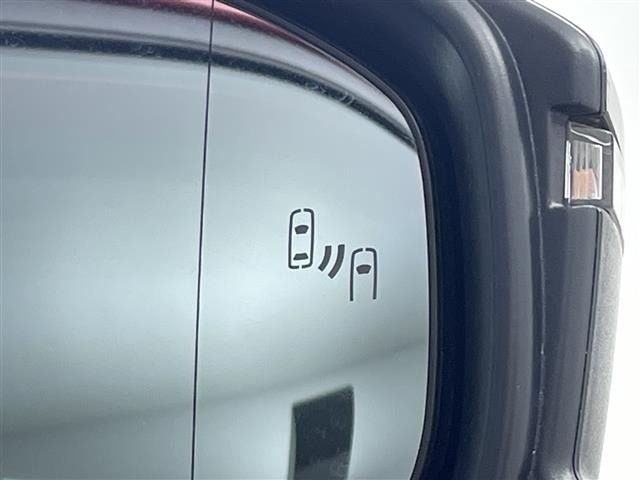 Toyota PRIUS 2023 8272463-18