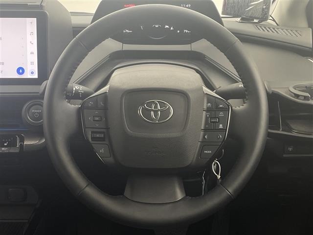 Toyota PRIUS 2023 8272463-4