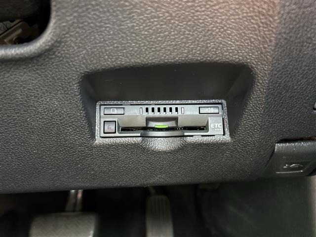 Toyota PRIUS 2017 8272464-12