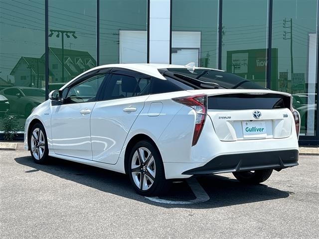 Toyota PRIUS 2017 8272464-13