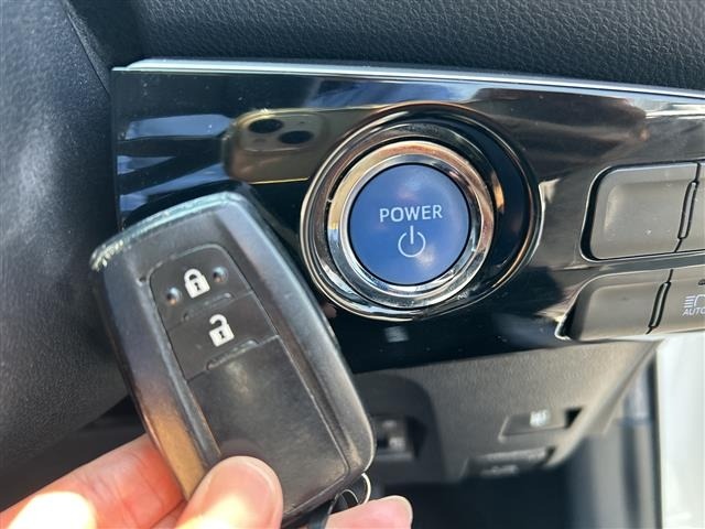 Toyota PRIUS 2017 8272464-20