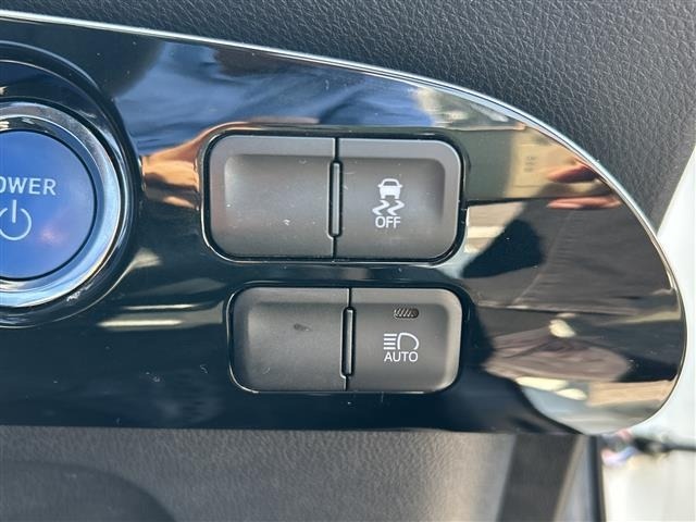 Toyota PRIUS 2017 8272464-8