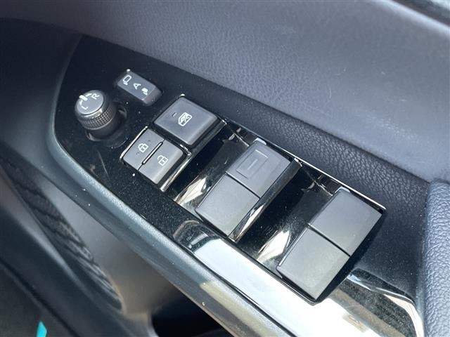 Toyota PRIUS 2021 8272466-12