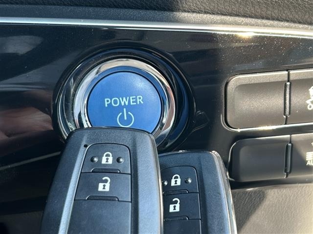 Toyota PRIUS 2016 8272468-11