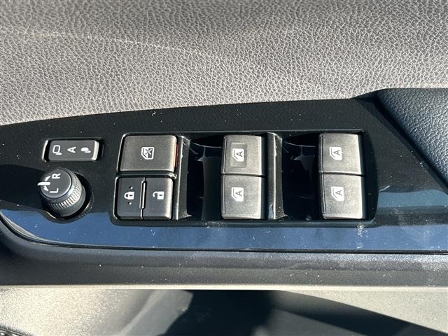 Toyota PRIUS 2016 8272468-12