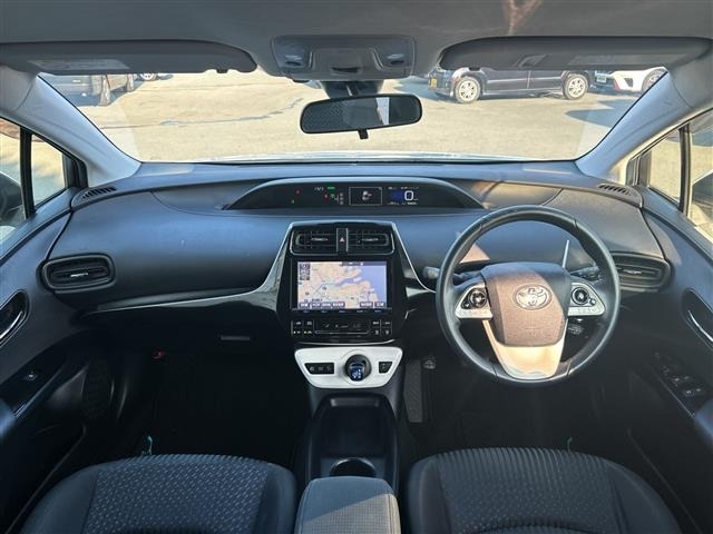 Toyota PRIUS 2016 8272468-14