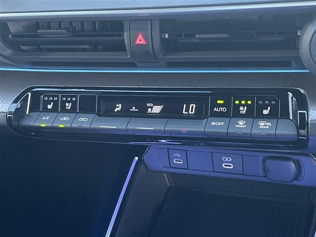 Toyota PRIUS 2023 8272469-10
