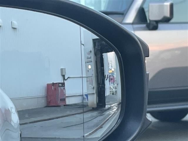 Toyota PRIUS 2023 8272469-17