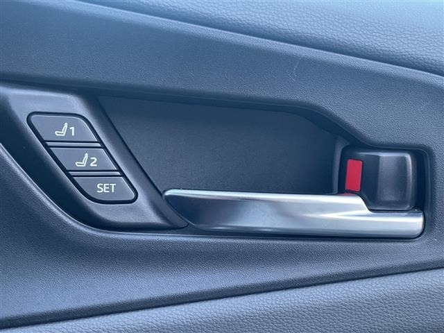 Toyota PRIUS 2023 8272469-20
