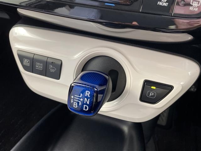 Toyota PRIUS 2016 8272470-12