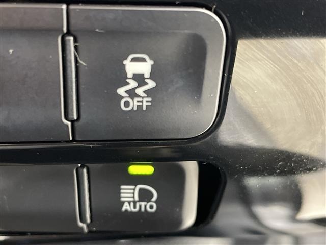 Toyota PRIUS 2016 8272470-22