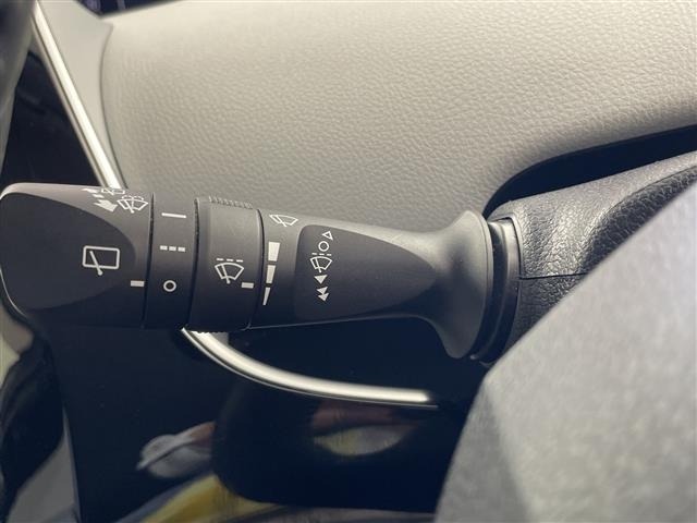 Toyota PRIUS 2016 8272470-3
