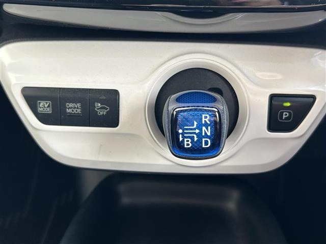 Toyota PRIUS 2016 8272471-10