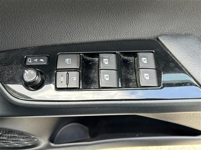 Toyota PRIUS 2016 8272471-11