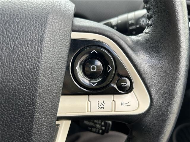 Toyota PRIUS 2016 8272471-17