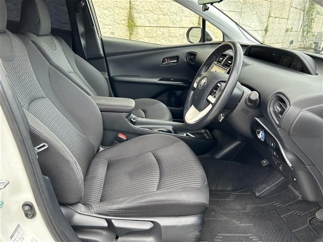 Toyota PRIUS 2016 8272471-6