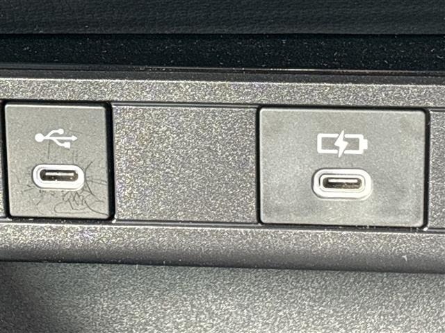 Toyota PRIUS 2023 8272472-10