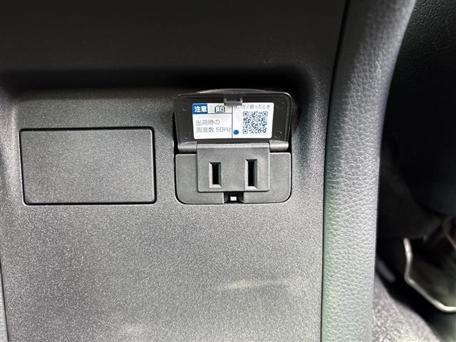 Toyota PRIUS 2023 8272472-2