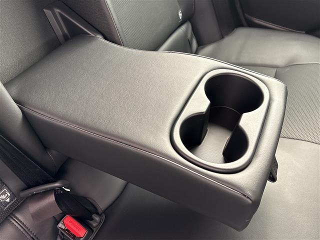 Toyota PRIUS 2023 8272472-4