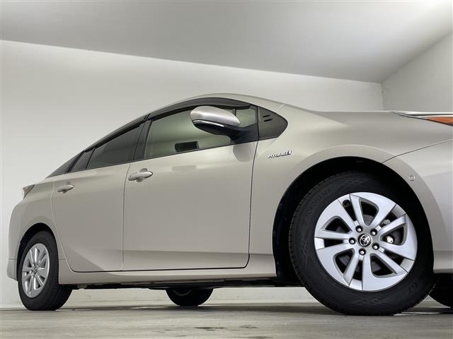 Toyota PRIUS 2018 8272473-12