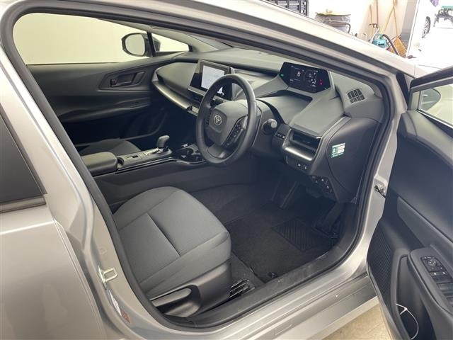 Toyota PRIUS 2023 8272474-1