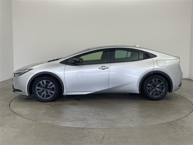 Toyota PRIUS 2023 8272474-19