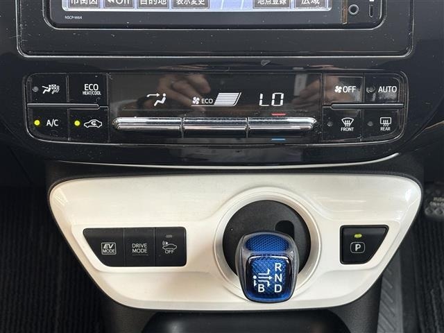 Toyota PRIUS 2016 8272475-2