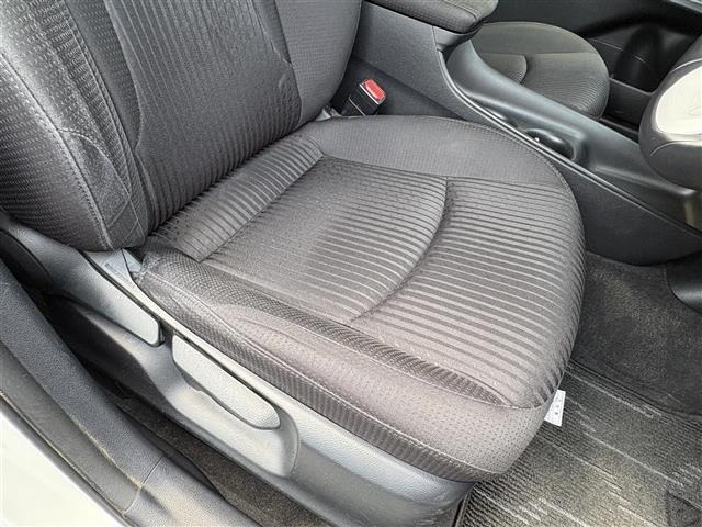 Toyota PRIUS 2016 8272475-3