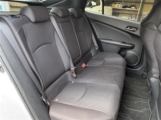 Toyota PRIUS 2016 8272475-7