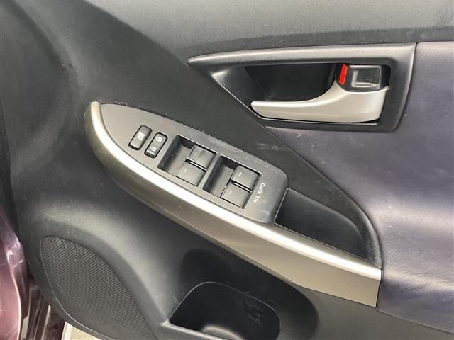 Toyota PRIUS 2013 8272476-11