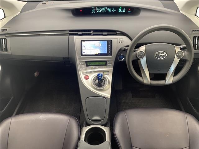 Toyota PRIUS 2013 8272476-15