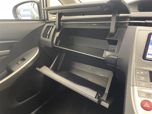 Toyota PRIUS 2013 8272476-20