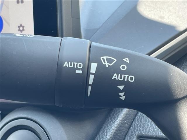 Toyota PRIUS 2023 8272477-10
