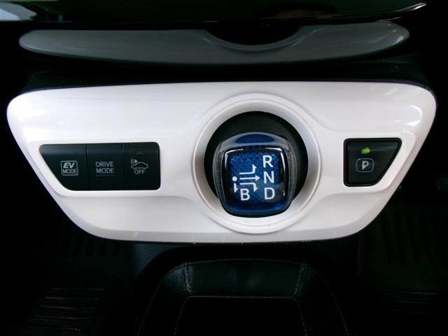 Toyota PRIUS 2016 8272478-21