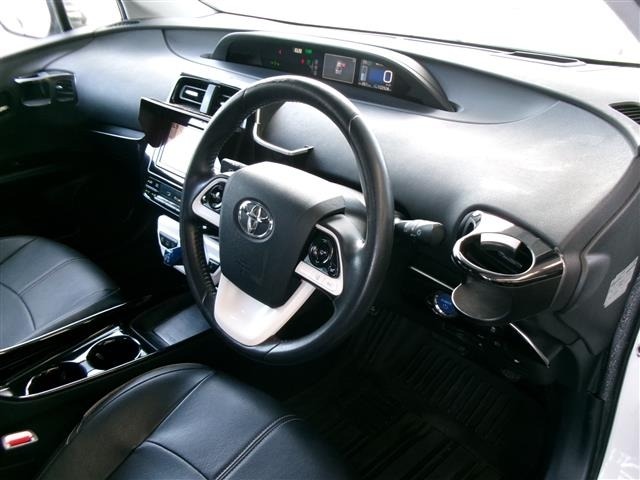 Toyota PRIUS 2016 8272478-8