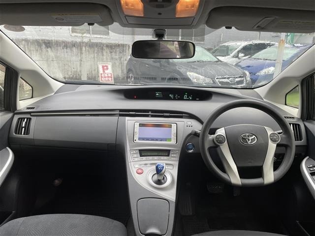 Toyota PRIUS 2012 8272480-15