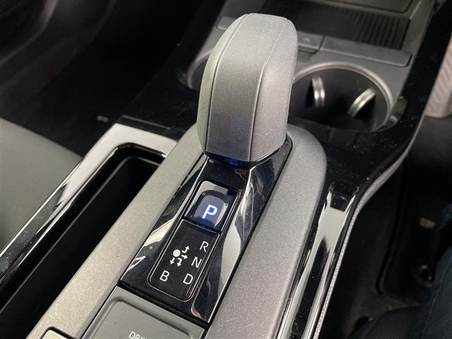 Toyota PRIUS 2023 8272481-21