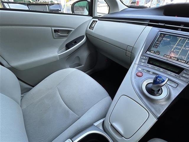 Toyota PRIUS 2012 8272482-4