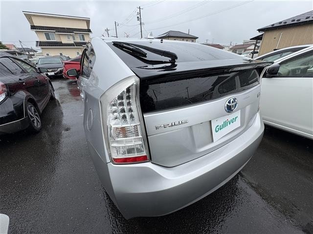 Toyota PRIUS 2011 8272483-1