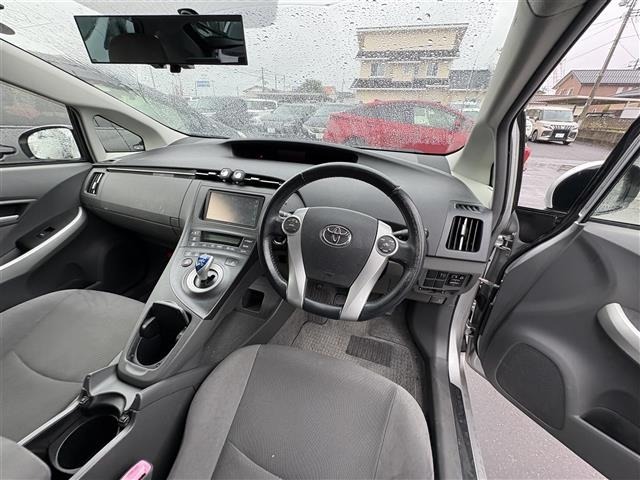 Toyota PRIUS 2011 8272483-2