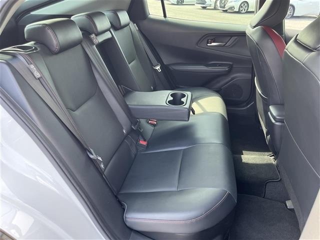 Toyota PRIUS 2023 8272484-11