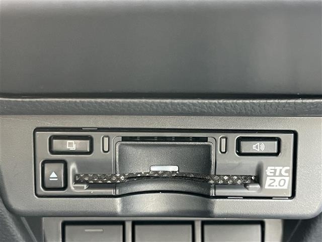 Toyota PRIUS 2023 8272484-18