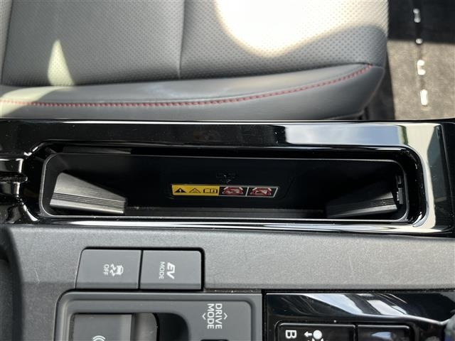 Toyota PRIUS 2023 8272484-7