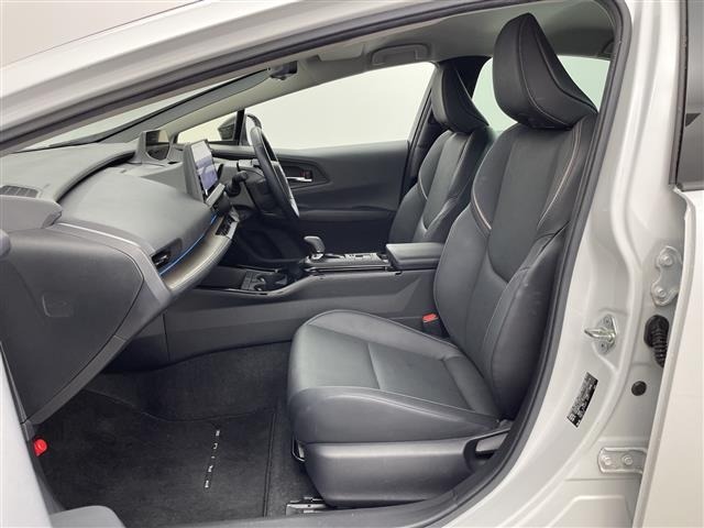 Toyota PRIUS 2023 8272485-7