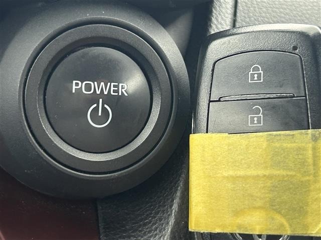 Toyota PRIUS 2023 8272486-1