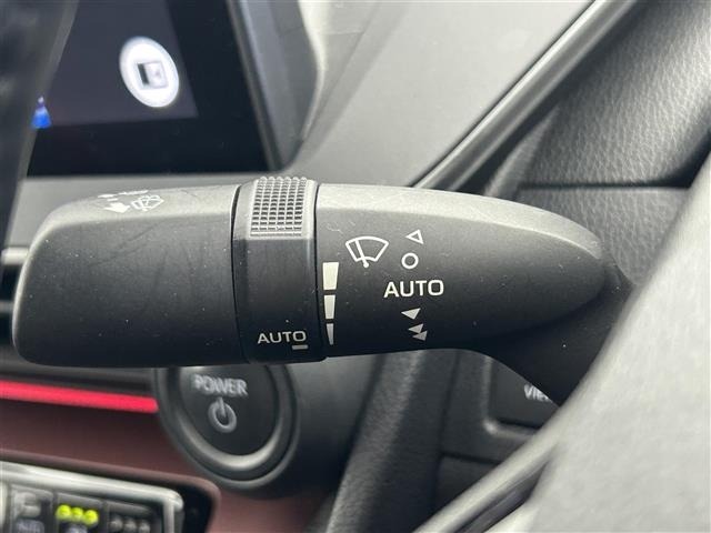 Toyota PRIUS 2023 8272486-20