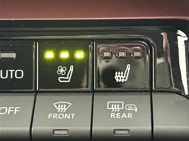 Toyota PRIUS 2023 8272486-23