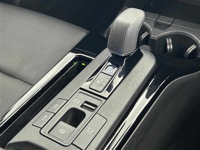 Toyota PRIUS 2023 8272486-4