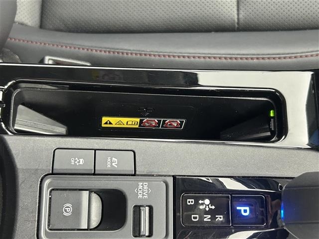 Toyota PRIUS 2023 8272486-6