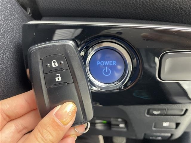 Toyota PRIUS 2016 8272487-8